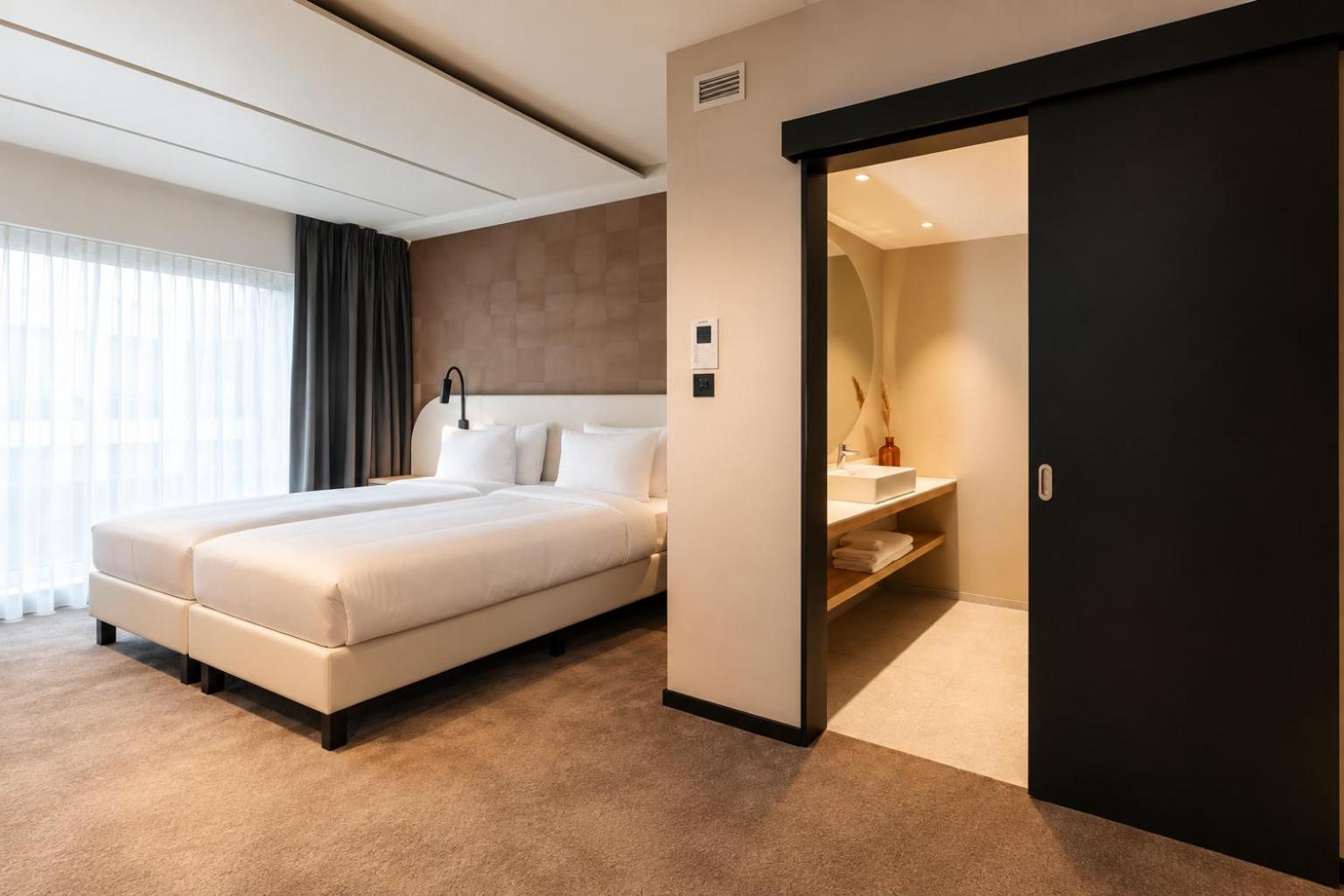 Chambre Double - Accessible aux Personnes à Mobilité Réduite
